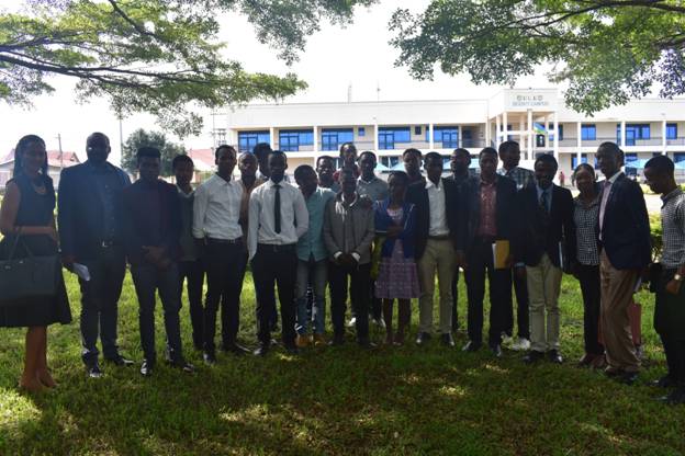 MISS REBECCA BALINDA TIPS ULK/GISENYI CAMPUS STUDENTS ON JOB INTERVIEW ...