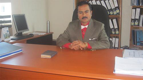 Prof Dr Rufus Kumar
